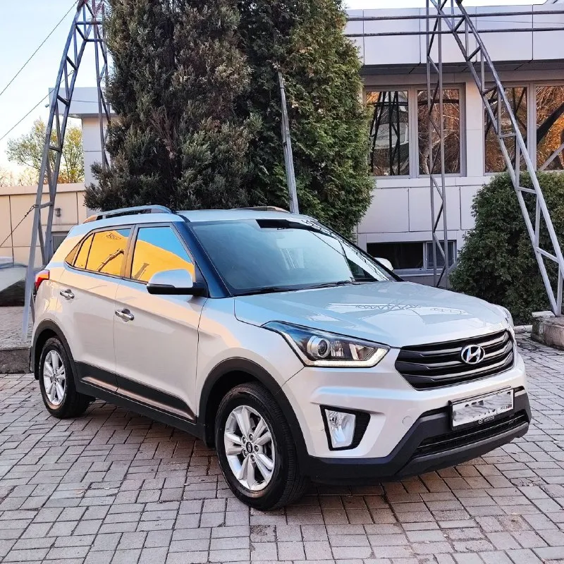 Hyundai creta 2020 г. в. в превосходном состоянии и максимальной комплектации. объем двигателя 2.0 на 150 л. с. на автоматической 6 ст коробкой передач. (aisin - гидротрансформатор). передний привод. куплена новой 02.2020 г. в автосалоне первым и одним единственным собственником. юридически чистый автомобиль. птс электронный. пробег 175.000 км. техническая часть полностью обслужена и готова к дальнейшей эксплуатации. кузов без дтп, лкп в отличном состоянии. все элементы кузова заводские. максимальная комплектация: ✅без ключевой доступ; старт-стоп; ✅электрозеркала с подогревом; ✅полный мультируль; ✅датчик света; датчик дождя; датчик давления шин; ✅подогрев лобового стекла; подогрев сидений (всех ); подогрев руля; ✅климат-контроль, круиз-контроль; антибукс. система; ✅штатная цветная android auto магнитола; ✅камера заднего вида; ✅помощь при спуске, подсвечивание при поворотах; ✅диодная оптика, противотуманные фары; цена 1.649 руб хороший торг г. донецк +79495778200 - фотография - 2