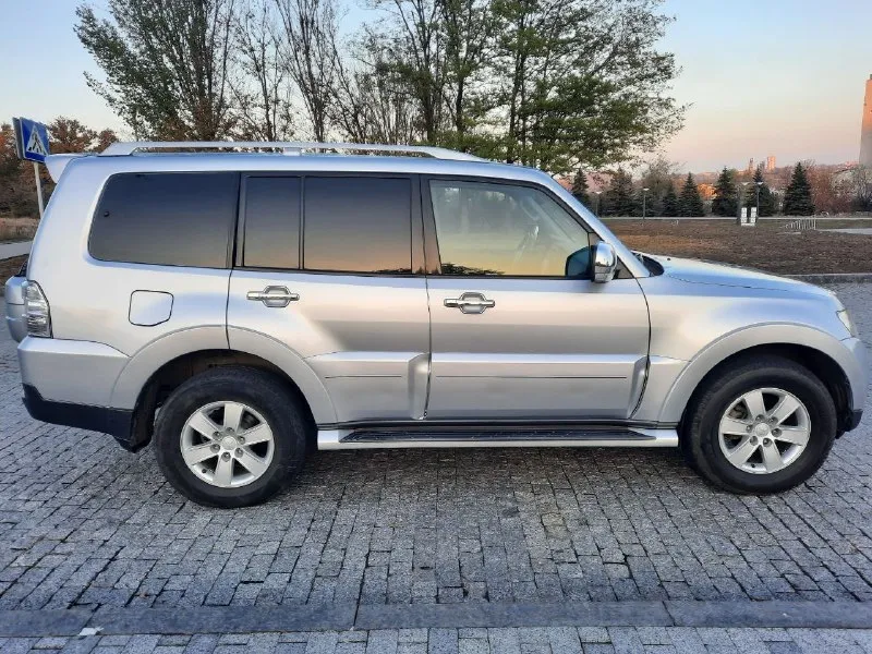 Продам mitsubishi pajero wagon 2008г. машина вся в заводском окрасе. мотор 3.0 газ-бензин. пробег 140000км.7 мест. кпп-автомат. цена1850000руб. тел +79493856463 📞 звоните: +7(949)3856463 - фотография - 3
