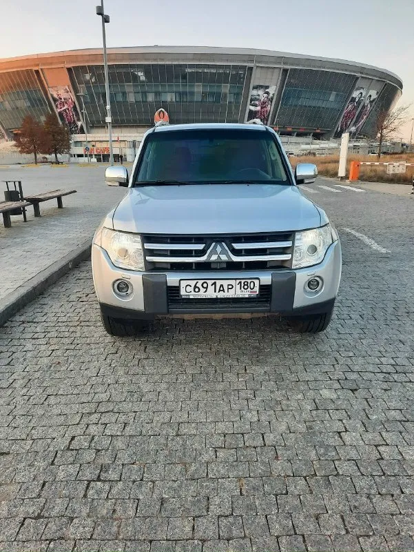 Продам mitsubishi pajero wagon 2008г. машина вся в заводском окрасе. мотор 3.0 газ-бензин. пробег 140000км.7 мест. кпп-автомат. цена1850000руб. тел +79493856463 📞 звоните: +7(949)3856463 - фотография - 4
