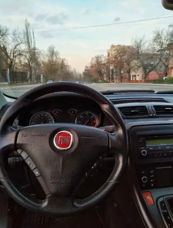 Fiat croma 2008, 1.9 590 000₽ +79495771368 - влад донецк машина из бельгии, куплена у первого хозяина в 2018 году, я первый владелец по птс, брали для себя. гаражного хранения, авто большое, комфортное, взгляды на дороге ловит, в обслуживании не прихотливое. модель редкая но вся сборка опеля, детали и тд. с ними проблем нет никаких, все в доступности. в подарок отдам новые детали, которые еще не ставились и зимнюю резину. пробег на фото - 220тыс. для такого движка пробег маленький, такие дизеля ходят 500 и больше. дизель. велюровый салон, комплектация очень хорошая. оцинковaнный кузoв, поpoги, cтaкaны и дно целыe. обслуживалась вовремя, каждые 5-7тыс менялось масло в двигателе. также заменялось масло регулярно менялись все расходники, по ходовой также все менялось своевременно. удален сажевый. катализатор в отличном состоянии остался. машина на рф учете. в комплекте зимняя и летняя резина. расход по городу - 9л. , по трассе - 5-6л. два ключа. по мин 📞 звоните: +7(949)5771368 - фотография - 4