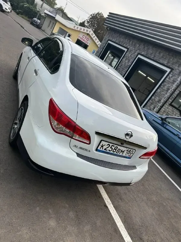 Продам автомобиль, собственник! цена: 675 000 ☎️+79494975528 almera, машина 2015, кузов g15. пробег: 175 тыс. км. комплектация: электро стеклоподъемники, подогрев передних сидений, кондиционер в рабочем состоянии, бортовой компьютер, мультимедийка car play. пробег 175 тыс. , есть возрастные потертости по кузову, дтп не было, днище не гнилое, акпп работает без нареканий, двигатель 1,6, не дымит. машина на ходу, нареканий никаких нет. посмотреть можно в макеевке- донецке. 📞 звоните: +7(949)4975528 - фотография - 4