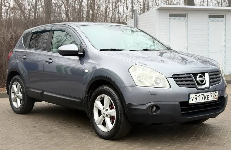 Продам nissan qashqai 2.0 бензин год выпуска 2008 коробка механика пробег 193000 тысячи в идеальном состоянии без рыжиков без дтп по двигателю вся идеальная не троит не дымит коробка работает идеально не хрустит не выбивает всё скорости работают идеально салон чистый ухоженный по комплектации имеется кожаный салон старт стоп без ключевой доступ климат контроль работает подогрев сидений подогрев зеркал 4 стеклоподъемник мульти руль партроники и многое другое цена 880 000 торг реальному покупателю +79494581808 📞 звоните: +7(949)4581808 - фотография - 2