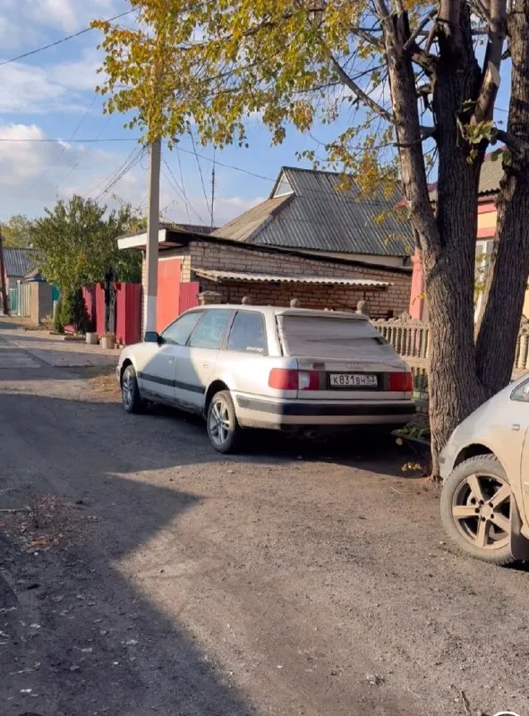 Продам audi 100c4 оцинкованный кузов без рыжиков на 2.3 моторе, 133 лошадиных силы линзовоная оптика от audi a7 в два ряда два комплекта оригинальных дисков audi r17 резина лето зима приятный ухоженный велюровый салон передние стеклоподъемники новая ходовка в круг машина дорогу чувствует уверено сел поехал довезет куда надо без каких-либо проблем по музыке по две пары двадцатых арнольдов спереди усилитель и саб цена : 620 000 торг у капота audi 100 c4 универсал кузов оцинкованный, присутствует рыжики по кузову 2.3 мотор, мотор коробка без нареканий проблема с коеджитроником заводится но не едет, надо менять либо на карбюратор или на инжектор новая ходовка в круг и тормоза ￼ цена: 150 000 реальный торг у капота номер для связи: +7 990 194 11 81 оба автомобиля стоят на учёте на мне собственник￼ ￼ 📞 звоните: +7(990)1941181 - фотография - 8
