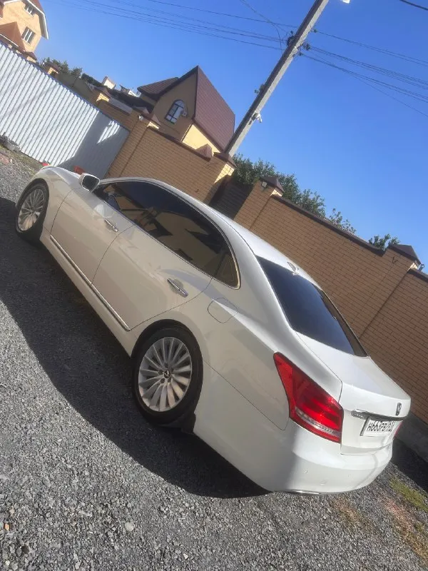 Продаю личный автомобиль hyundai equus2013 год чистый кореец! в отличном состоянии!!! в полностью об... - фотография