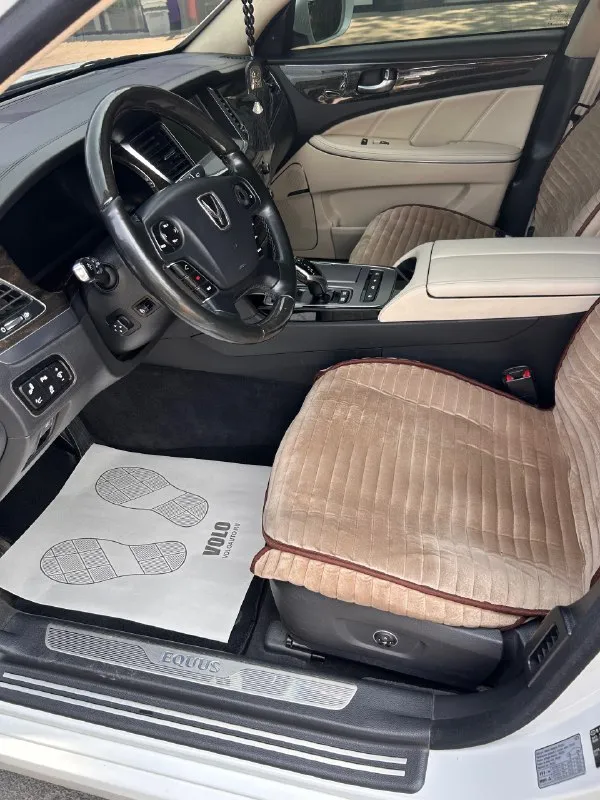 Продаю личный автомобиль hyundai equus2013 год чистый кореец! в отличном состоянии!!! в полностью обслужен от и до в данный момент вложений не требует не каких! двигатель коробка подвеска все в идеале!!! по кузову и салону все как на фото безопасность все на месте стекла все родные!!! машина хорошем состояние для своих лет!!! пробег 197000.. собственник оформлена на меня!!! не дозвонитесь пишите!!! собственник… 89096788882 цена 1🍋400 торг. 📞 звоните: +7(909)6788882 - фотография - 7