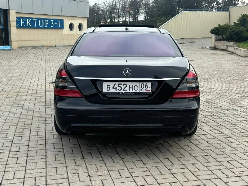 Mercedes benz 221 s class объем 5,5 акпп год 2007 техника двигатель один из самых удачных на этих моделях работает идеально, коробка контрактная с небольшим пробегом, ходовая часть в порядке, доводчики (присоски) дверей панорама контурная подсветка мониторы для задних пассажиров регулировка задних сидений лонг amg обвес. цена 980т, руб срочно г, мариуполь. тел: +79097696005 звонки есть telegram bot sap. - фотография - 6
