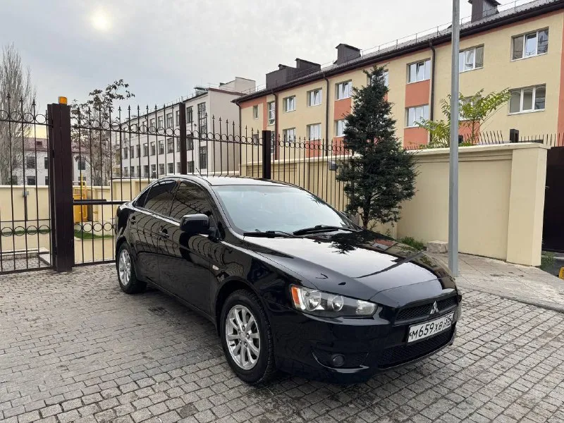 Продам mitsubishi lanser 10 максимальная комплектация, 2011 год, пробег 167.000 двигатель 1.6 кпп механика, авто в отличном состоянии, в дтп авто не участвовал, кузов без дефектов ражавчин, технически авто обслужено заменены все фильтра масла, антифриз новая зимния резина, авто без вложений, комплектация климат контроль, 4 эльктро стеклоподъемника с дотяжкой электро зеркала с подогревом, подогревы сидения, усилитель руля, музыка планшет андроид, мульти руль, только гаражное хранение, кузов в керамики стекла в анти дожде, с документами полный порядок цена 780.000 тел +79494999723 мариуполь - фотография - 2
