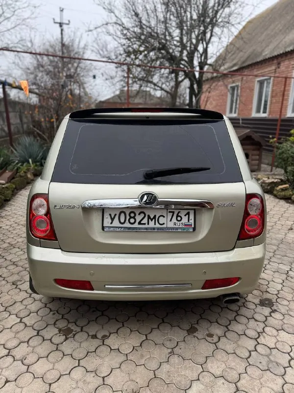 Продам отличный пятидверный хэтчбэк лифан smily 2011 года. автомобиль имеет комфортный салон, расход 6,3 литра, хороший запас пространства спереди и сзади, вместительный для своей категории багажник и хорошее базовое оснащение. 1.3л 8a-fe (89л. с.), полностью обслужен, работает ровно. коробка в порядке, все передачи включаются плавно. подвеска отрабатывает на неровностях как надо. комплектация включает в себя кондиционер, электропривод стекол и боковых зеркал, задний перктроник, аудиосистему с usb и многое другое. цена 290тр. +79493094004 📲 tg: станислав 📞 звоните: +7(949)3094004 - фотография - 6