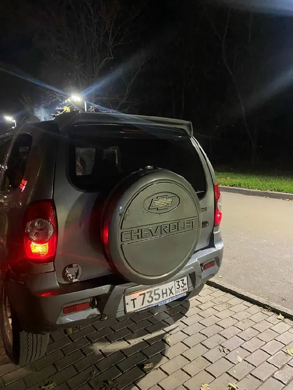 Продам ниву chevrolet двигатель не троит не дымит коробка нормально раздатка новая есть моменты по кузову цена 250р без торга номер для связи 79494857629 📞 звоните: +7(949)4857629 - фотография - 3
