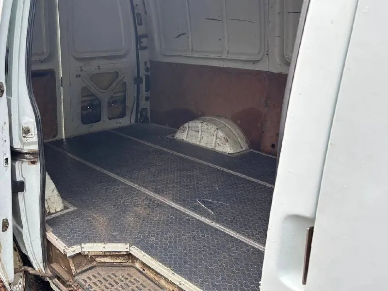 Продам отличный хозяйский соболь, автомобиль весь обслужен и готов на любые расстояния. кузов как по фото, весь целый и обработанный! рама и все силовые части кузова в отличном целом состоянии! двигатель работает ровно, не дымит не троит, масло не расходует. коробка передач чувствует себя прекрасно, переключается плавно без хрустов! ходовая часть на отлично, без стуков биений и прочего! гур работает как положено, не закусает не течет! обычная музыка, регистратор, камера заднего вида, новая резина! салон опрятный! в общем кто ищет живого соболя вам сюда! документы чистые! переоформление без проблем! цена: 345.000т/рублей. тел: +7 (949) 985-01-26, телеграмм: +7 961 441 3558. дозваниваетесь‼️ - фотография - 8