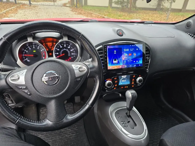 Nissan juke 2016 год, рестайлинг. мотор 1.6 турбо,190 л. сил. полный привод( подключаемый, авто, и только передний) пробег 115 000 км. машина в отличном состоянии. стоит надежный вариатор, ресурс большой лёд фары перед и зад. в линзах ксенон, освещение отличное. установлена андроид магнитола, улучшена музыка бесключевой доступ, старт-стоп, камера заднего хода, люк, серворуль, сигнализация с автозапуском и управлением с приложения на телефоне, климат контроль. ... один хозяин. пробег родной. донецк. цена 1 299 000 рублей. +7 949 398-29-23 +79494596510 - фотография - 4