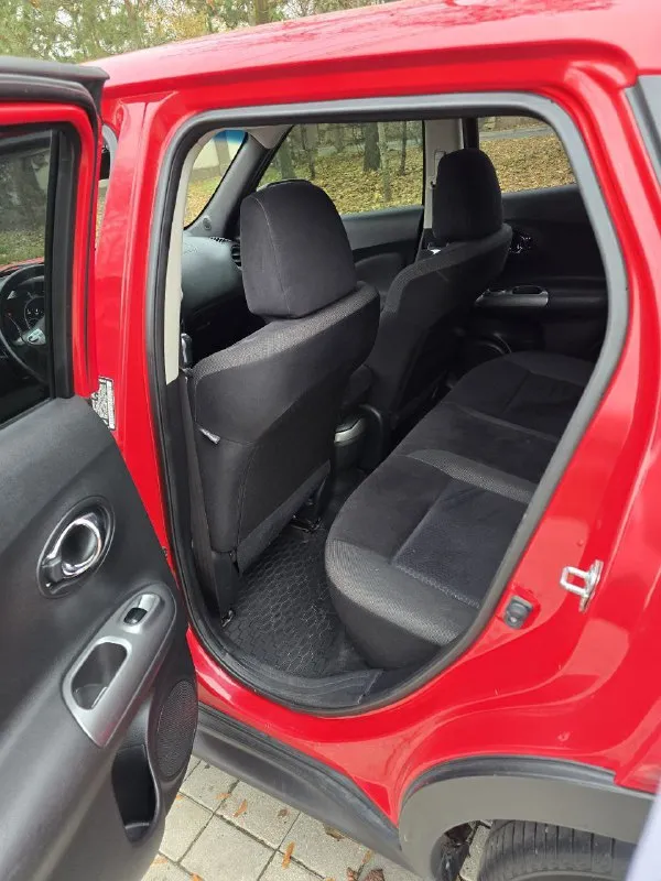 Nissan juke 2016 год, рестайлинг. мотор 1.6 турбо,190 л. сил. полный привод( подключаемый, авто, и только передний) пробег 115 000 км. машина в отличном состоянии. стоит надежный вариатор, ресурс большой лёд фары перед и зад. в линзах ксенон, освещение отличное. установлена андроид магнитола, улучшена музыка бесключевой доступ, старт-стоп, камера заднего хода, люк, серворуль, сигнализация с автозапуском и управлением с приложения на телефоне, климат контроль. ... один хозяин. пробег родной. донецк. цена 1 299 000 рублей. +7 949 398-29-23 +79494596510 - фотография - 7