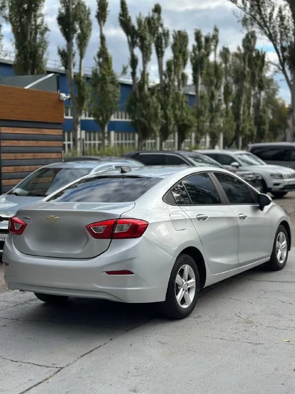 2018год 1.4, 140л. с. акпп 6ступ автомат пробег 105тыс км. один хозяин в птс машина в хорошем состоянии. технически делать ничего не нужно обслужена ремонт был в донецке, из повреждений заднее крыло 1g1bc5sm0j7192311 расход топлива 8.5л город возможен обмен цена 1.150 торг +79494596510 +79493982923 - фотография - 3