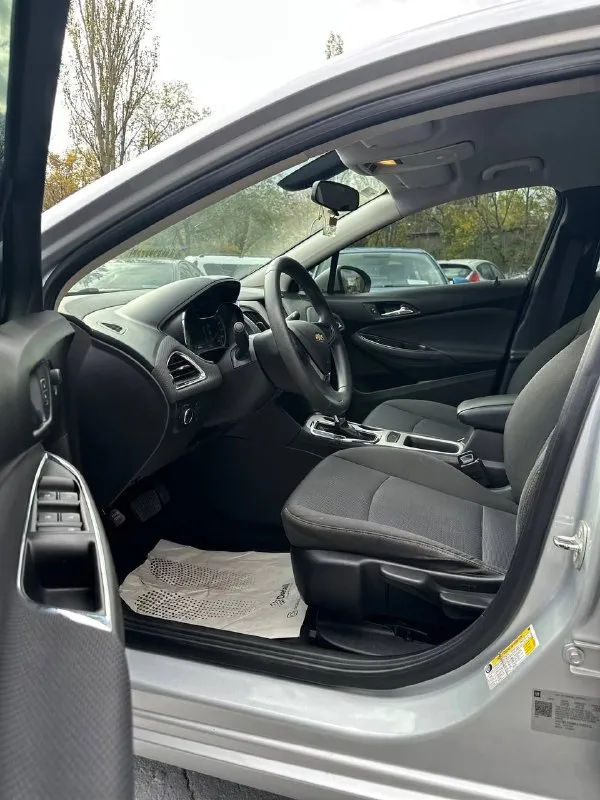 2018год 1.4, 140л. с. акпп 6ступ автомат пробег 105тыс км. один хозяин в птс машина в хорошем состоянии. технически делать ничего не нужно обслужена ремонт был в донецке, из повреждений заднее крыло 1g1bc5sm0j7192311 расход топлива 8.5л город возможен обмен цена 1.150 торг +79494596510 +79493982923 - фотография - 5