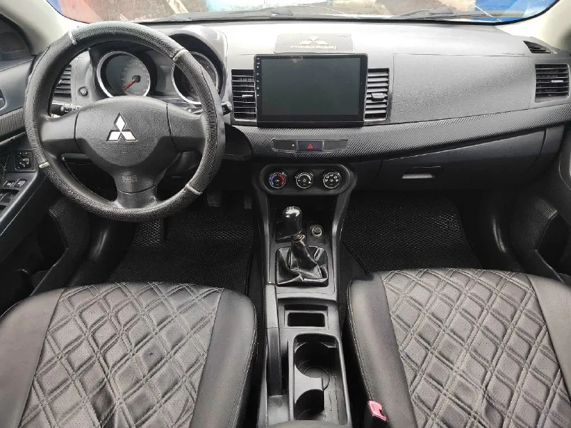 ✅продам✅ mitsubishi lancer! год 2007. двигатель 1.5. коробка механика. пробег 221тыс км. без дтп! мотор без расхода масла, коробка работает в штатном режиме! ходовая обслужена! гнили по кузову нет! чистый, ухоженный салон! вся электроника в штатном режиме! юр. чистая без залогов, кредитов и каких либо ограничений! г. докучаевск цена 625тыс₽ +79493512567 📞 звоните: +7(949)3512567 - фотография - 6