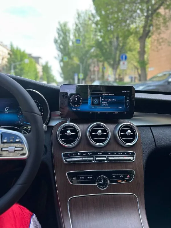 Mercedes с 300 2.0 9g-tronic (258 л. с.) 2020г пробег 52000км, родной. машина не бита, не крашена. состояние идеальное, пройдено то. комплектация sport: климат, кожаный руль, сидения, круиз контроль, камера заднего вида, автоматический парковщик, экстренное торможение один владелец по птс. возможен торг, обмен. цена: 3 490 000 +7 961 403-08-55 - роман ( для связи ) tg: nestviks 📞 звоните: +7(961)4030855 - фотография - 7