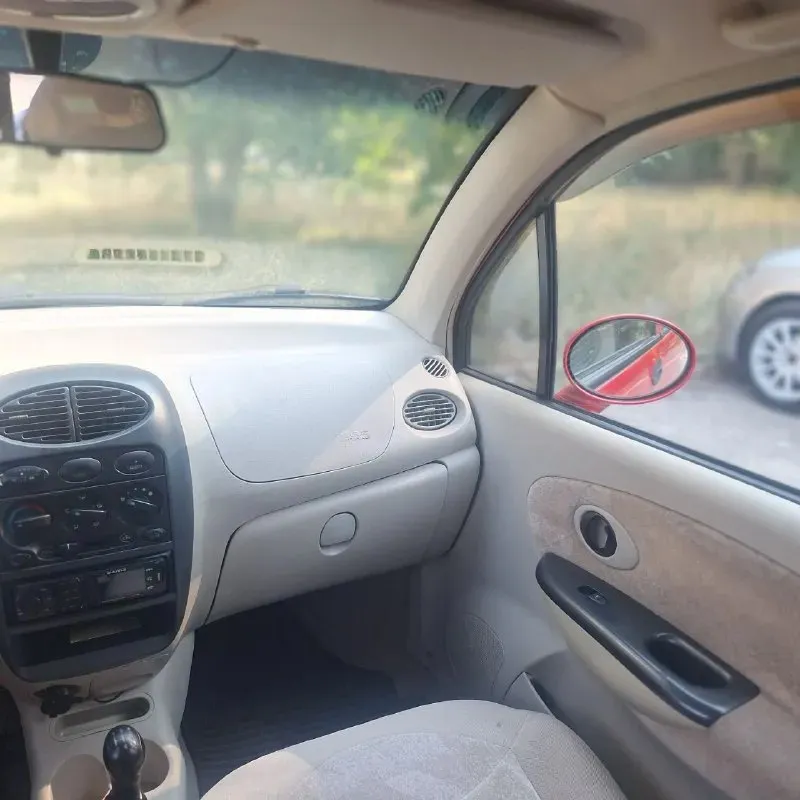 Продаю chery swit qq (1.1) 2008г. пробег 123тыс км. учёт рф 180 регион. мкп комплектация: гур 2подушки безопасности, кондиционер( работает),4 стеклоподъемника, штатная сигнализация, магнитола. произведена замена свечей, колодок, установлен новый радиатор и сцепление. приятный, не закуренный салон. идеальный вариант для первого авто. без гнили. на корпусе есть царапины. для реальных покупателей при осмотре торг. 2 комплекта резины+видеорегистратор. цена 250тыс руб. +79493033050 📞 звоните: +7(949)3033050 - фотография - 2