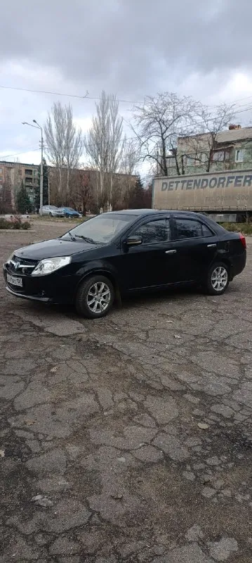 Продам geely мк 2008 год, 1.5 объем, коробка механика. -установлено газовое оборудование ( метан) - передние и задние дисковые тормоза - противотуманные фары - подогрев зеркал - 4 электростеклоподьемника - центральный замок - подушки безопасности - abs - кондиционер по двигателю и коробке нареканий нет. кузов сварки и покраски не требует. стоимость 370.000 руб, торг у капота. вопросы по номеру +79493546235 (+79493546234) 📞 звоните: +7(949)3546235 - фотография - 2