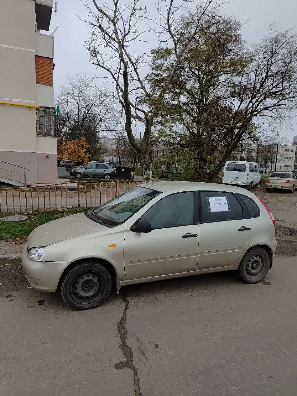 Лада калина хэтч с документами полный порядок продажа от хозяина👌 обслуживалось: два радиатора термостат вентилятор основного патрубки и новый антифриз + термостат паук 4.1 и гофра🕸 ходвая и ручник огонь пороги и салон все ок☄ музыка + сигнализация цена 240 +79497378148 - фотография - 3