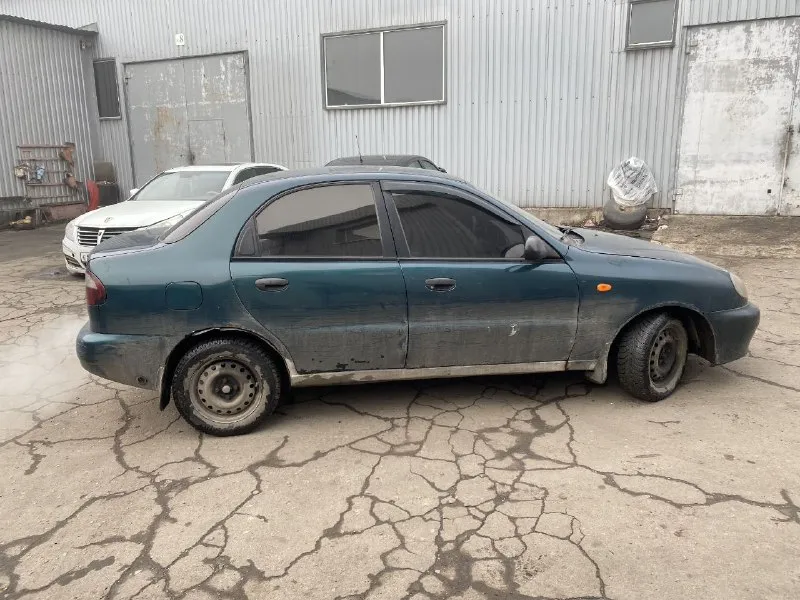 Daewoo lanos 2007 г 1.5 газ, бензин юредически чистая! новая ходовка! чуть есть рыжи, но не критично! по механике отлично не троит едет отлично цена 220т. р торг у капота! +79498535280 - фотография - 3