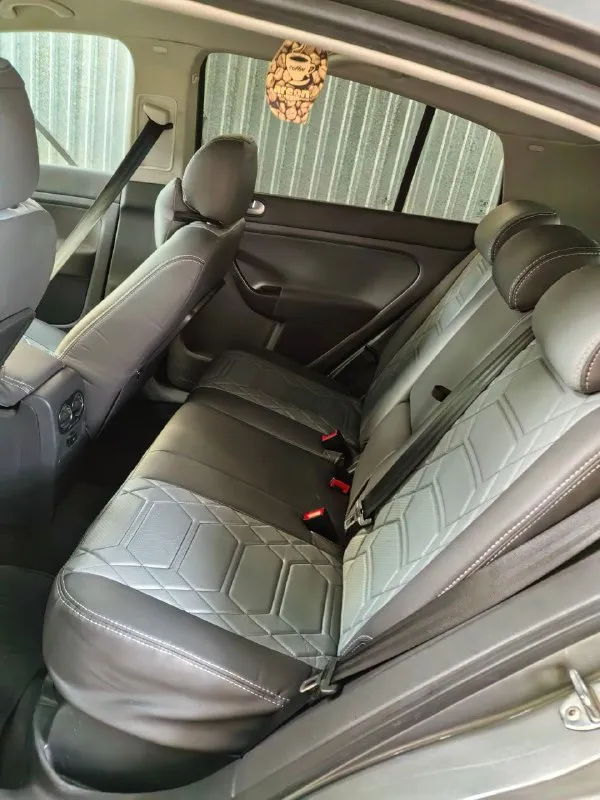 Продам vw golf plus - 550000 руб. т.79495928779. год выпуска: 2005, пробег: 179000 км, тип кузова: хэтчбек, количество дверей: 5, цвет: асфальт, коробка передач: автоматическая, тип привода: передний, вид топлива: бензин, объем двигателя: 1 598 см³ лакокрасочное покрытие: следы эксплуатации ( царапины, сколы, собственник- девушка. ... ... ) техническое состояние: первый владелец, гаражное хранение. комфорт: климат контроль, круиз контроль, электропакет, эл. стеклоподъемники, омыватель фар, подогрев зеркал, подогрев сидений, датчик света, бортовой компьютер, парктроник, усилитель руля, датчик дождя мультимедиа: акустика, aux, bluetooth, система навигации gps, usb безопасность: abs, подушка безопасности (airbag), центральный замок, esp, иммобилайзер, сигнализация. пригнана с германии. - фотография - 5
