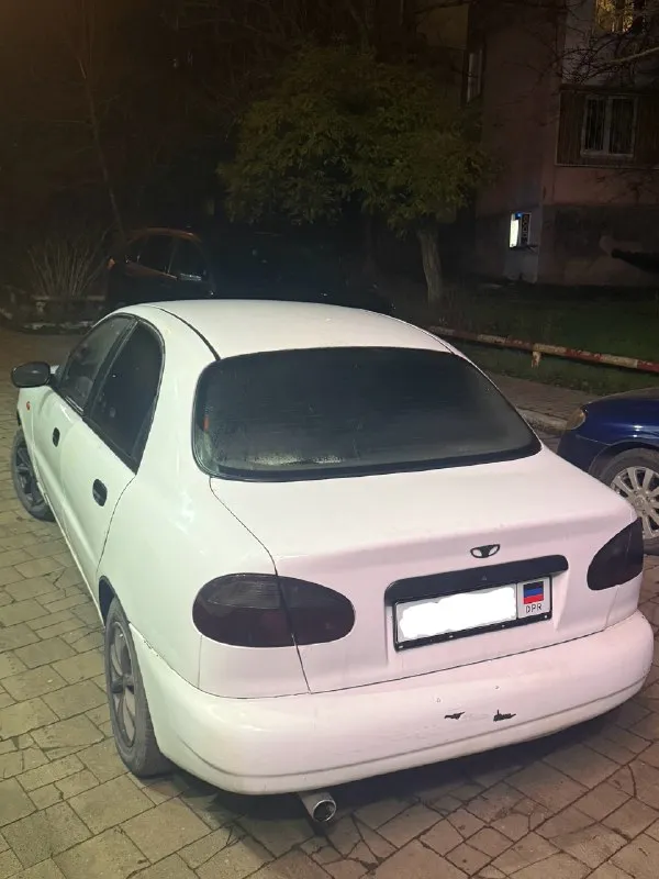 Daewoo lanos ( daewoo ланос ) 1.5 газ/бенз 137 000руб. вашему вниманию пацанский истрибитель или просто повседневный поджопник на ходу каждый день, состояние сел поехал двигатель/коробка на уверенные 4++/5 движек работает ровно, без дыма, без копоти, без посторонних звуков, набирает скорость резво коробка не выбивает не хрустит !!!!!!!! все передачи работают четко, сцепление недавно менялось 2000км назад были поменяны : сцепление, ремни, свечи, масло двс, масло коробки и прочие расходники по мелочи стоят квасившие диски, по кузову есть моменты, но днище и пороги не гнилые, все сами посмотрите и убедитесь документы чистые : постоянка днр, владелец готов поехать в мрэо для переоформления хоть завтра торг возможен на бензин и только при осмотре автомобиля. г. донецк, возможен пригон по днр по договоренности +79494036874 сотовый/тг 📞 звоните: +7(949)4036874 - фотография - 2
