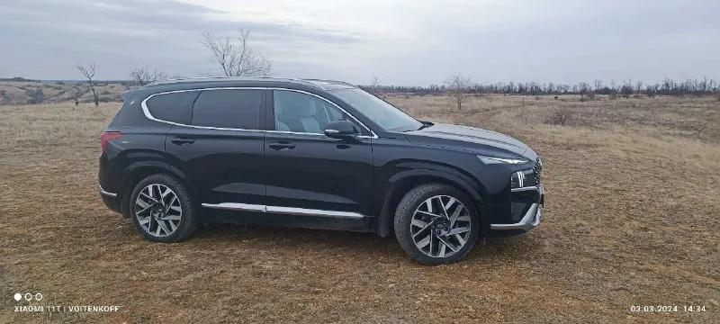 ✅🔥продается санта фе каллиграфия 2021 год 2.2 в самой максимальной комплектации в отличном состоянии. пробег 101000 км. панорамная крыша. эксклюзивные 20 диски. - центральная консоль алюминий ( не пластик под карбон ) - двойные стекла ( доп шумка не нужна ) - премиальная музыка harman/kardon - множество ассистентов ( все возможные ). хорошая резина. своевременно обслуживался. куплен не в кредит. оригинальный птс. кузов в родной краске. покупался от первого хозяина с пробегом 45000, машина кайф, любимица семьи. резина зима и лето. из доп. опций: сетка в бампер, мощный охранный комплекс на базе старлайн, приложение с автозапуском на телефоне, скрытая проводка под видеорегистратор(также встроен в охранную систему и включает запись при тревоге), маркировка всех стекол, сделан доп. антикор, установлены металлические защиты всех агрегатов снизу, перекупа прошу не беспокоить, в салон не поставлю. стоимость 3🍋900 цена на машину будет расти пропорционально рынку из-за ут 📞 звоните: +7(949)8534393 - фотография - 1