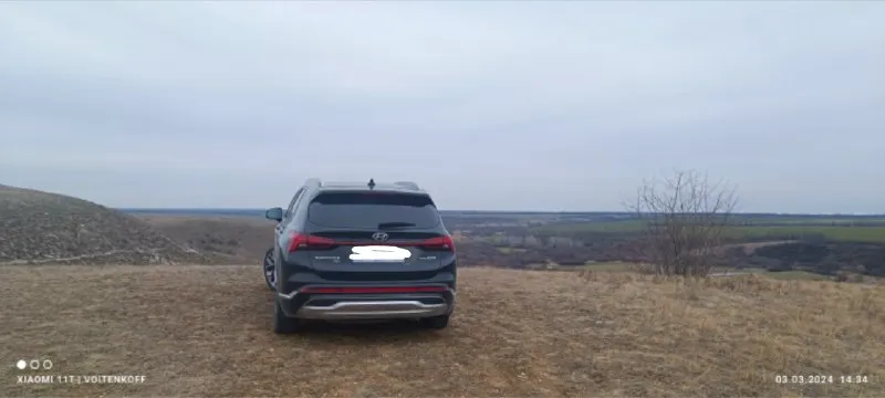 ✅🔥продается санта фе каллиграфия 2021 год 2.2 в самой максимальной комплектации в отличном состоянии. пробег 101000 км. панорамная крыша. эксклюзивные 20 диски. - центральная консоль алюминий ( не пластик под карбон ) - двойные стекла ( доп шумка не нужна ) - премиальная музыка harman/kardon - множество ассистентов ( все возможные ). хорошая резина. своевременно обслуживался. куплен не в кредит. оригинальный птс. кузов в родной краске. покупался от первого хозяина с пробегом 45000, машина кайф, любимица семьи. резина зима и лето. из доп. опций: сетка в бампер, мощный охранный комплекс на базе старлайн, приложение с автозапуском на телефоне, скрытая проводка под видеорегистратор(также встроен в охранную систему и включает запись при тревоге), маркировка всех стекол, сделан доп. антикор, установлены металлические защиты всех агрегатов снизу, перекупа прошу не беспокоить, в салон не поставлю. стоимость 3🍋900 цена на машину будет расти пропорционально рынку из-за ут 📞 звоните: +7(949)8534393 - фотография - 2