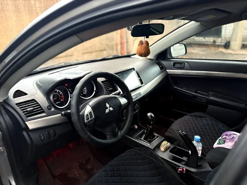 Продам личный автомобильный mitsubishi lancer 10 1.6 л на механике 2012 год пробег 195.000 цена 870.000 состояние приближенное к идеалу, автомобиль весь в родном окрасе (не битый) двигатель работает ровно, не троит и не дымит, коробка переключает идеально, без пинков и т. д комплектация: гур (гидравлический усилитель руля) кондиционер ﻿тканьевый салон с хорошими накидками ﻿﻿кожаный мультируль обогрев передних сидений, зеркал полный электропакет бортовой компьютер центральный замок активная безопасность ﻿﻿антиблокировка тормозов ﻿﻿экстренное торможение мультимедиа и навигация ﻿﻿cd, dvd и блютуз хорошая штатная музыка птф штатные диски 16 радиуса на новой зимней резине машину любят, и денег не жалеют полное переоформление в мрэо +7 (949) 327-60-96 телеграм на этот номер 📞 звоните: +7(949)3276096 - фотография - 4