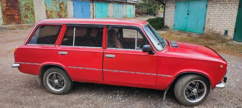 Продам ваз 2102 – 1979 г. в. двигатель 1,2. четырехступка. газ-бензин. газ вписан. на 180 регионе. владею машиной 6 лет. за машиной ухаживал, все делалось вовремя! резина – зима r-13 на штампах, лето r-14 на титанах+ запаски, все отдам. двигатель на отлично! машина каждый день на ходу. масло от замены до замены. ходовая в норме, акб хороший, дно поварено и обработано мастикой, поварены пороги, низом дверей надо заниматься. по электрике все работает. сигнализация с обратной связью не плохая музыка зеркало-видеорегистратор с камерой заднего вида (ксяоми) 150 т. руб. г. горловка продажа обязательно с переоформлением во мрэо! звоните +79493286808 (на этом же № телеграмм) сообщения здесь не читаю! 📞 звоните: +7(949)3286808 - фотография - 3