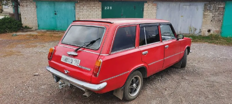 Продам ваз 2102 – 1979 г. в. двигатель 1,2. четырехступка. газ-бензин. газ вписан. на 180 регионе. владею машиной 6 лет. за машиной ухаживал, все делалось вовремя! резина – зима r-13 на штампах, лето r-14 на титанах+ запаски, все отдам. двигатель на отлично! машина каждый день на ходу. масло от замены до замены. ходовая в норме, акб хороший, дно поварено и обработано мастикой, поварены пороги, низом дверей надо заниматься. по электрике все работает. сигнализация с обратной связью не плохая музыка зеркало-видеорегистратор с камерой заднего вида (ксяоми) 150 т. руб. г. горловка продажа обязательно с переоформлением во мрэо! звоните +79493286808 (на этом же № телеграмм) сообщения здесь не читаю! 📞 звоните: +7(949)3286808 - фотография - 4