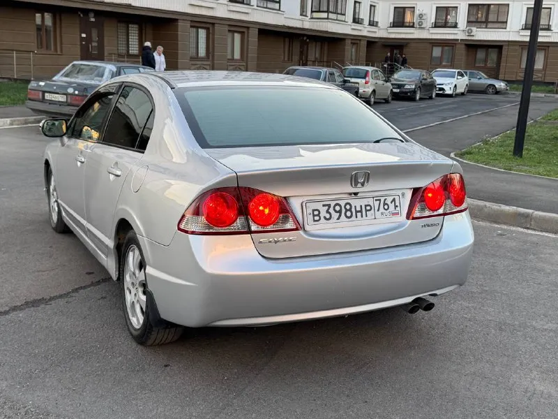 ‼️продам‼️ 🚘марка: honda civic ⚙️двигатель 1.8 📦кпп: механика ⛽️вид топлива: бензин 📅год выпуска: 2008 год 💴цена: 700.000 р 📝описание: состояния отличное! •кондиционер • эл стекло подъёмники •усилитель руля •подогревы сидений • мультимедия usb aux •противотуманные фары 📍•город мариуполь 📞 +7-949-730-93-61 📲 tg: v 📞 звоните: +7(949)7309361 - фотография - 3