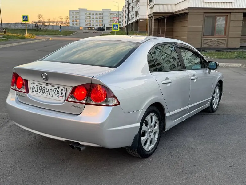 ‼️продам‼️ 🚘марка: honda civic ⚙️двигатель 1.8 📦кпп: механика ⛽️вид топлива: бензин 📅год выпуска: 2008 год 💴цена: 700.000 р 📝описание: состояния отличное! •кондиционер • эл стекло подъёмники •усилитель руля •подогревы сидений • мультимедия usb aux •противотуманные фары 📍•город мариуполь 📞 +7-949-730-93-61 📲 tg: v 📞 звоните: +7(949)7309361 - фотография - 4