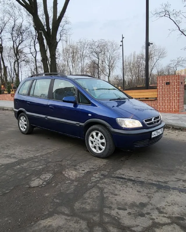 Opel зафира opel zafira 1.8 16v рестайлинг 2004 г. в. хорошее состояние авто. пригнана в 2021 году в донецк, один собственник. родной пробег, вся история обслуживания. не бит, корозии нет. донецк. 590т. р. +79493032667 📞 звоните: +7(949)3032667 - фотография - 2