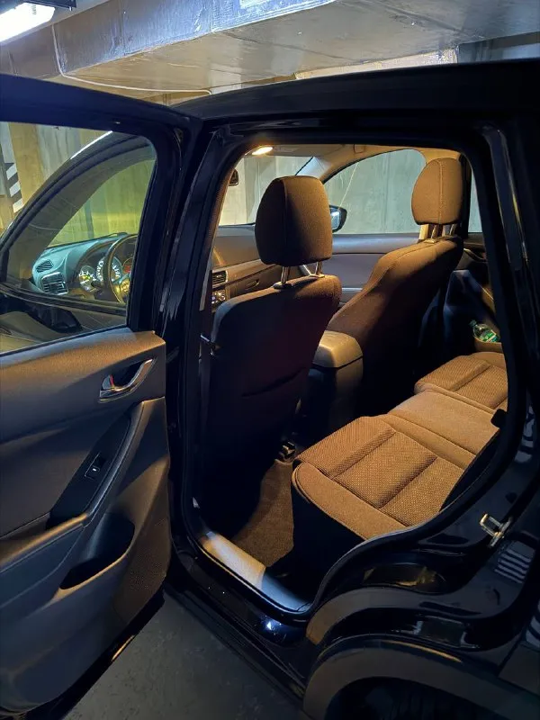 Mazda cx5🔥 2016 год рестайлинг‼️ птс оригинал 1 хоз‼️ мотор 2.0 бензин 149🐎 автомат пробег 180000 км без дтп и без окрасов салон в идеале два ключа коробка и двигатель в идеале хорошая зимняя резина круиз контроль раздельный климат контроль мульти руль подогрев сидений полный электропакет хорошая музыка +79493173682 1.520.000₽ - фотография - 6