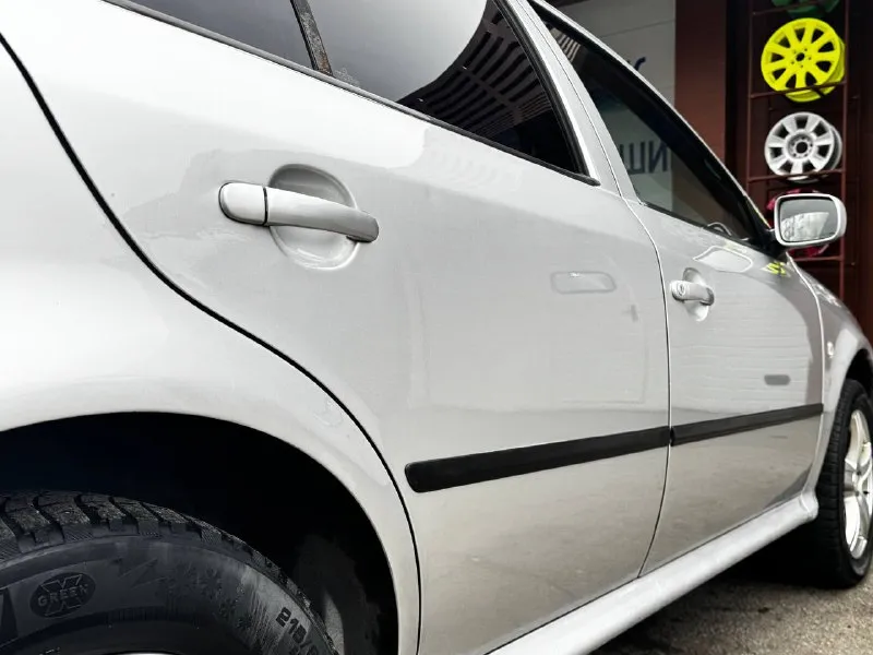 Продам skoda octavia tour 1.6 автомобиль в отличном состоянии без дефектов (гнили, коррозии, ржавчин и тд. ) за все время эксплуатации у автомобиля 2 собственника. большую часть простояла в теплом гараже. пробег:170.000 км бережное использование автомобиль не участвовал в дорожно транспортных происшествиях (без дтп) днище и пороги абсолютно целое без дыр и тд. техническая часть:без посторонних звуков и без вложений. год выпуска:2007 объем двигателя:1.6 кпп:механика 5-ти ступка привод:передний комплектация:рабочий кондиционер, усилитель руля (гур), центральный замок, электрорегулируемые зеркала, обогрев зеркал, передние электростеклоподъёмники, регулировка рулевой колонки, регулировка сидений по высоте, массажные передние сидения, хорошая акустика, обогревы стекла, подушка безопасности airbag, диски радиусом 16r резина зима michelin, сервисные книги. стоимость:625.000₽ хороший торг строго возле автомобиля. контактный номер телефона: +79494 📲 tg: 🦎 📞 звоните: +7(949)4166360 - фотография - 7