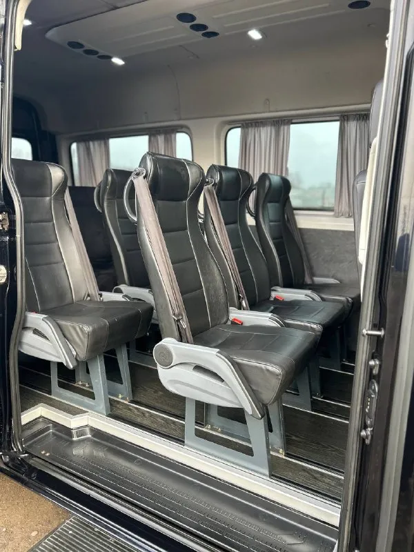 Продам man tge 3.180 он же vw crafter. 2019/09 г. выпуска. 2.0 tdi 178л. с, коробка asin 8 ст. оригинальный пробег 243 450 т. км. оригинальный пассажир 8+1,на самой полной комплектации, два кондиционера, две печки, заводская вэбасто, запускается с пульта дистанционно, парктроники в круг, адаптивный круиз контроль, удержание по полосам, датчики мёртвых зон, авто свет, авто дальний, датчики дождя, мульти руль, подогрев сидений, оригинальная магнитола с функцией подключения carplay, камера заднего вида, электро подножка, датчики экстренного торможения спереди и сзади, фаркоп. автомобиль находится в отличном состоянии как внешне так и технически, ничего делать ненужно. цена 4 620 000. т. руб. обращаться по тел. +79493270649 +79896240619. - фотография - 4