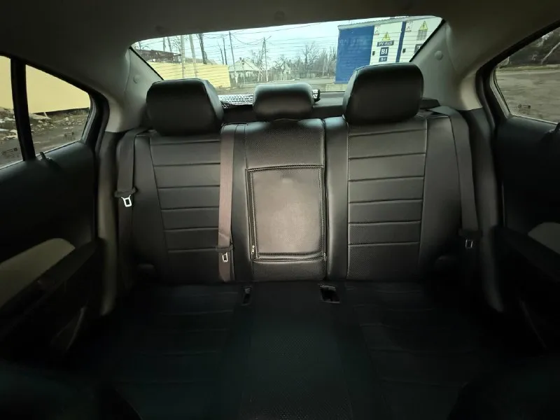 Продам : chevrolet cruze 2013 год, 1.6 мт, 262.000 км. цена : 620.000 руб торг комплект летней, зимней резины г. волноваха, могу выехать в донецк. на все вопросы отвечу в личку 89790273126 - фотография - 7