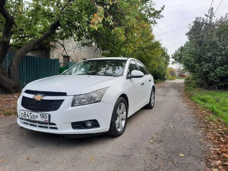 Продам автомобиль шевроле круз 2012 год. двигатель 1.8. акпп автомат. пробег 226тыс. км два хозяина.... - фотография