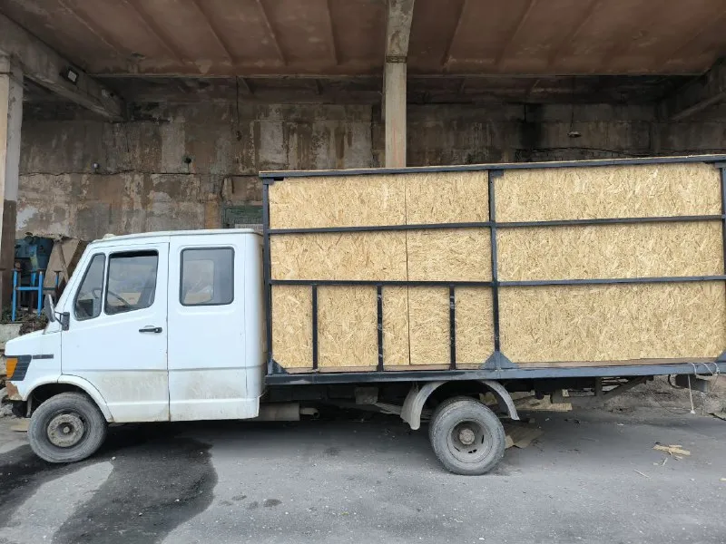 Продам mercedes 410 d 2.8 1995 5 летний, на ходу цена 250 000, торг у капота +79497552661 - фотография