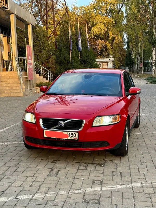 Продаётся volvo s40 с двигателем 1.6, 2008 г. в. коробка: механическая - пробег: 190 000 км владею м... - фотография