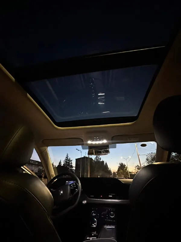 📌 faw bestune b70 в топовой комплектации exclusive • 2022 • 1.5t / современный бизнес-седан с полным набором опций. мощный, экономичный, комфортный — идеален для города и трассы. 🚗 цена 1.600.000, цена на пару дней пока в продаже интересующий автомобиль возможна продажа в кредит ✅ турбомотор 170 л. с. + 7-ступ. робот ✅пробег 12.000 км, в родной краске с целой безопасностью ✅ кожаный салон, электросиденье ✅ панорамная крыша, бесключевой доступ ✅ большой мультимедиа-экран, цифровая приборка, сенсорный монитор, управление на руле ✅ подогревы, камеры 360, парктроники, esp, abs ✅адаптивный круиз контроль и удержание в полосе ✅электропривод багажника ✅система распознание дорожных знаков, система адаптивного освещения дороги ✅функций много, все не перечислишь 🚗 обслужен, без вложений, состояние новой машины 📞 звоните — всё расскажу, если недоступен пишите в телеграмм по номеру телефона +79494562989 📞 звоните: +7(949)4562989 - фотография - 7