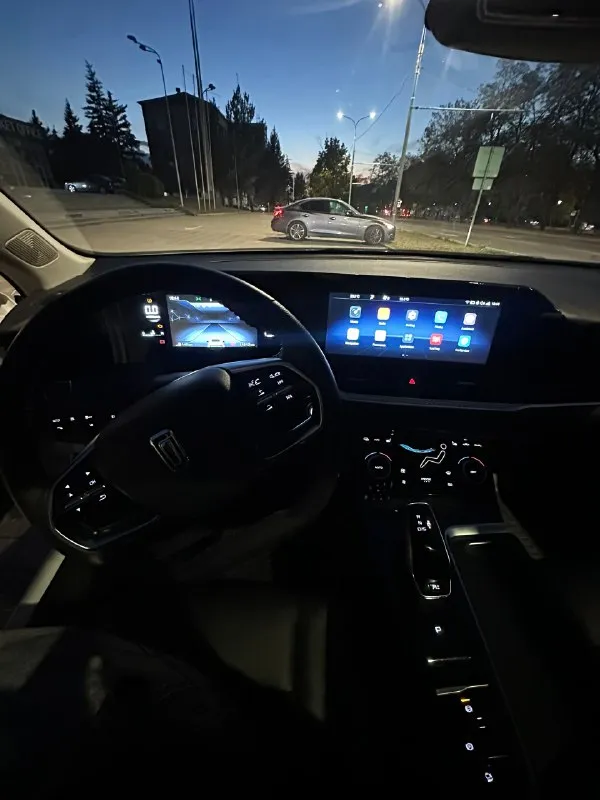 📌 faw bestune b70 в топовой комплектации exclusive • 2022 • 1.5t / современный бизнес-седан с полным набором опций. мощный, экономичный, комфортный — идеален для города и трассы. 🚗 цена 1.600.000, цена на пару дней пока в продаже интересующий автомобиль возможна продажа в кредит ✅ турбомотор 170 л. с. + 7-ступ. робот ✅пробег 12.000 км, в родной краске с целой безопасностью ✅ кожаный салон, электросиденье ✅ панорамная крыша, бесключевой доступ ✅ большой мультимедиа-экран, цифровая приборка, сенсорный монитор, управление на руле ✅ подогревы, камеры 360, парктроники, esp, abs ✅адаптивный круиз контроль и удержание в полосе ✅электропривод багажника ✅система распознание дорожных знаков, система адаптивного освещения дороги ✅функций много, все не перечислишь 🚗 обслужен, без вложений, состояние новой машины 📞 звоните — всё расскажу, если недоступен пишите в телеграмм по номеру телефона +79494562989 📞 звоните: +7(949)4562989 - фотография - 8