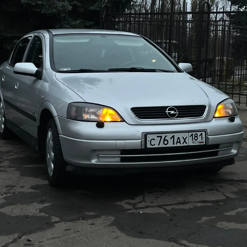Продам личное авто я собственник продам автомобиль opel astra g (пригнанный из германии 🇩🇪 ) пробег авто: 219.000км кузов: седан коробка: механика 5 ст. работает отлично ✅ год выпуска: 2002✅ оцинкованный кузов✅ кондиционер обслужен - заправлен ✅ подогрев сидений ✅ эур ✅ электро-регулировка зеркал ✅ двигатель: 1.6 16 клап свечи новые, масло поменяно✅ установлены led (светодиодные лампочки) ✅ хорошая резина ✅ имеются нюансы по лкп (годы берут своё), но за автомобиль не стыдно, покупался для себя и делался для себя. автомобиль уже переобут на зиму цена : 420.000 ₽ торг уместен продажа от собственника показ в г. антраците с документами полный порядок любое переоформление на вас, в любой день в мрэо по всем вопросам по телефону - +79595816946 📱 📞 звоните: +7(959)5816946 - фотография - 2