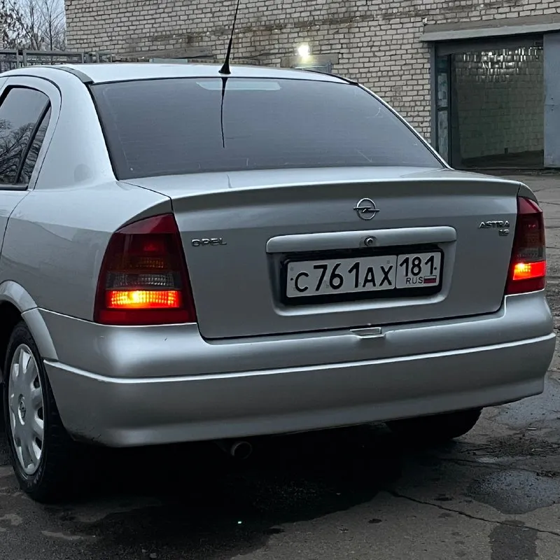 Продам личное авто я собственник продам автомобиль opel astra g (пригнанный из германии 🇩🇪 ) пробег авто: 219.000км кузов: седан коробка: механика 5 ст. работает отлично ✅ год выпуска: 2002✅ оцинкованный кузов✅ кондиционер обслужен - заправлен ✅ подогрев сидений ✅ эур ✅ электро-регулировка зеркал ✅ двигатель: 1.6 16 клап свечи новые, масло поменяно✅ установлены led (светодиодные лампочки) ✅ хорошая резина ✅ имеются нюансы по лкп (годы берут своё), но за автомобиль не стыдно, покупался для себя и делался для себя. автомобиль уже переобут на зиму цена : 420.000 ₽ торг уместен продажа от собственника показ в г. антраците с документами полный порядок любое переоформление на вас, в любой день в мрэо по всем вопросам по телефону - +79595816946 📱 📞 звоните: +7(959)5816946 - фотография - 4