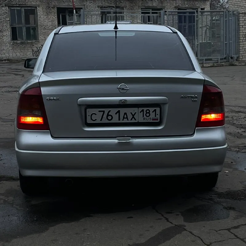 Продам личное авто я собственник продам автомобиль opel astra g (пригнанный из германии 🇩🇪 ) пробег авто: 219.000км кузов: седан коробка: механика 5 ст. работает отлично ✅ год выпуска: 2002✅ оцинкованный кузов✅ кондиционер обслужен - заправлен ✅ подогрев сидений ✅ эур ✅ электро-регулировка зеркал ✅ двигатель: 1.6 16 клап свечи новые, масло поменяно✅ установлены led (светодиодные лампочки) ✅ хорошая резина ✅ имеются нюансы по лкп (годы берут своё), но за автомобиль не стыдно, покупался для себя и делался для себя. автомобиль уже переобут на зиму цена : 420.000 ₽ торг уместен продажа от собственника показ в г. антраците с документами полный порядок любое переоформление на вас, в любой день в мрэо по всем вопросам по телефону - +79595816946 📱 📞 звоните: +7(959)5816946 - фотография - 5