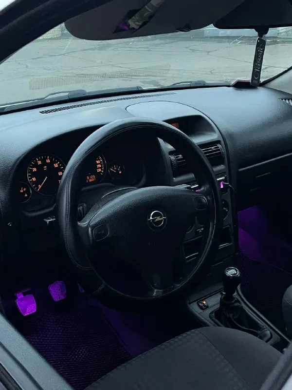 Продам личное авто я собственник продам автомобиль opel astra g (пригнанный из германии 🇩🇪 ) пробег авто: 219.000км кузов: седан коробка: механика 5 ст. работает отлично ✅ год выпуска: 2002✅ оцинкованный кузов✅ кондиционер обслужен - заправлен ✅ подогрев сидений ✅ эур ✅ электро-регулировка зеркал ✅ двигатель: 1.6 16 клап свечи новые, масло поменяно✅ установлены led (светодиодные лампочки) ✅ хорошая резина ✅ имеются нюансы по лкп (годы берут своё), но за автомобиль не стыдно, покупался для себя и делался для себя. автомобиль уже переобут на зиму цена : 420.000 ₽ торг уместен продажа от собственника показ в г. антраците с документами полный порядок любое переоформление на вас, в любой день в мрэо по всем вопросам по телефону - +79595816946 📱 📞 звоните: +7(959)5816946 - фотография - 6