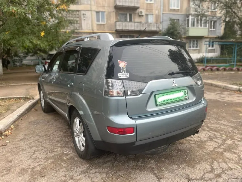❗️ mitsubishi outlander xl 3,0 v6 2007 год. ❗️объём 3 литра, бензин, 220 л. с. ❗️4х4, полный привод/блокировка ❗️акпп, обычный автомат, не вариатор! ❗️пробег: 195.000 км. , оригинал. ❗️комплектация: кожаный салон, климат контроль, регулировка руля, эл. регулировка зеркал со складыванием, подогрев передних сидений, электропривод водительского сиденья, два ключа, птс оригинал (владелец). ❗️машина обслужена. 💰 цена 1,150,000 рублей (торг). 🤫возможен обмен, в приоритете универсал / лифтбек 🏙енакиево ☎ +79493547127 📞 звоните: +7(949)3547127 - фотография - 2
