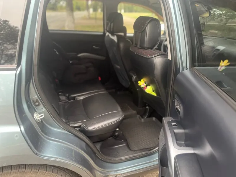 ❗️ mitsubishi outlander xl 3,0 v6 2007 год. ❗️объём 3 литра, бензин, 220 л. с. ❗️4х4, полный привод/блокировка ❗️акпп, обычный автомат, не вариатор! ❗️пробег: 195.000 км. , оригинал. ❗️комплектация: кожаный салон, климат контроль, регулировка руля, эл. регулировка зеркал со складыванием, подогрев передних сидений, электропривод водительского сиденья, два ключа, птс оригинал (владелец). ❗️машина обслужена. 💰 цена 1,150,000 рублей (торг). 🤫возможен обмен, в приоритете универсал / лифтбек 🏙енакиево ☎ +79493547127 📞 звоните: +7(949)3547127 - фотография - 7