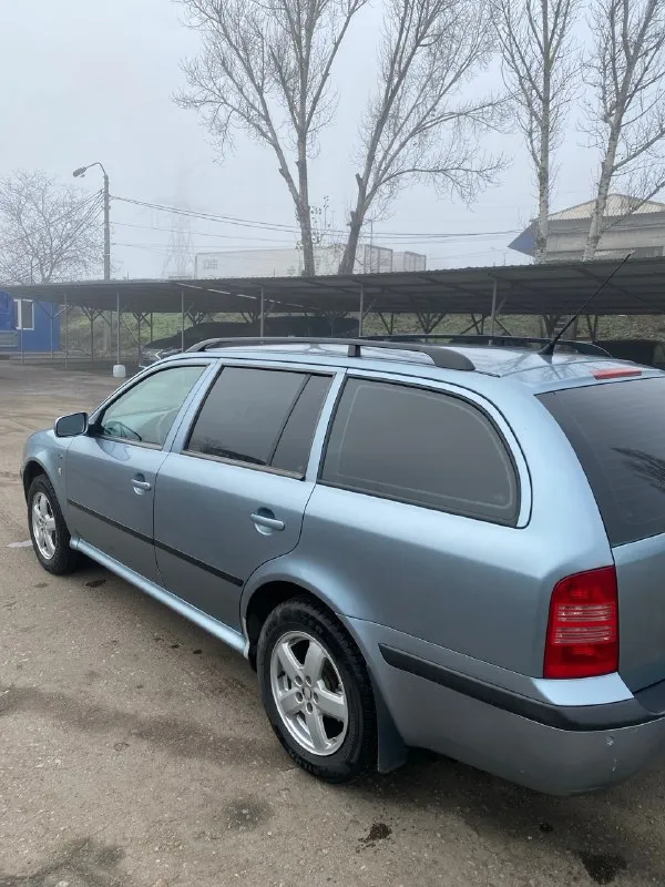 Продам skoda октавия 2003г. объем 2л круиз климат контроль газ вписан в хорошем состоянии цена 500т. р тел+79493234457 📞 звоните: +7(949)3234457 - фотография - 4